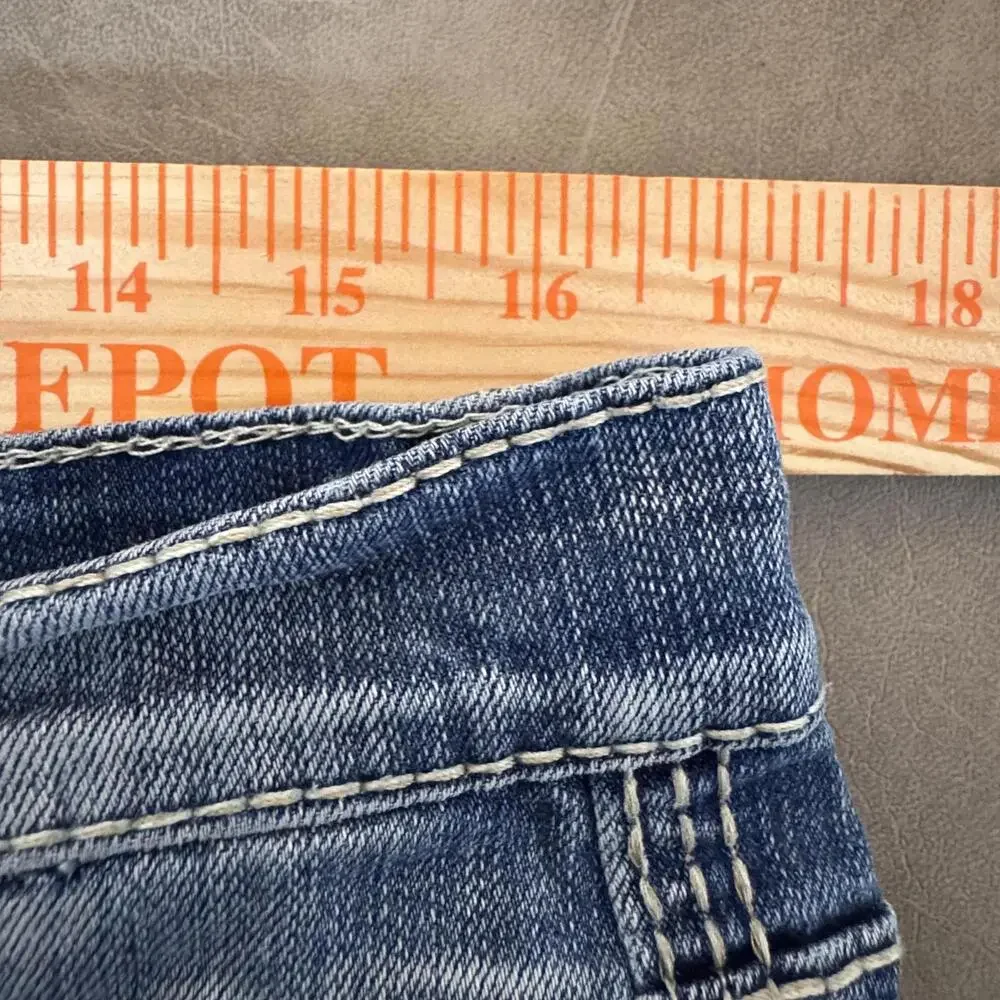 BKE Jake Jeans Mens 34x34/32 Blue Medium Wash Straight Denim Embroidered Pockets - Picture 8 of 9